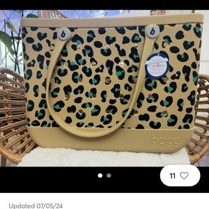 XL BOGG TURQUOISE LEOPARD BOGG BAG WITH 2 LARGE & 2 MEDIUM SNAP IN ZIPPER BAGS